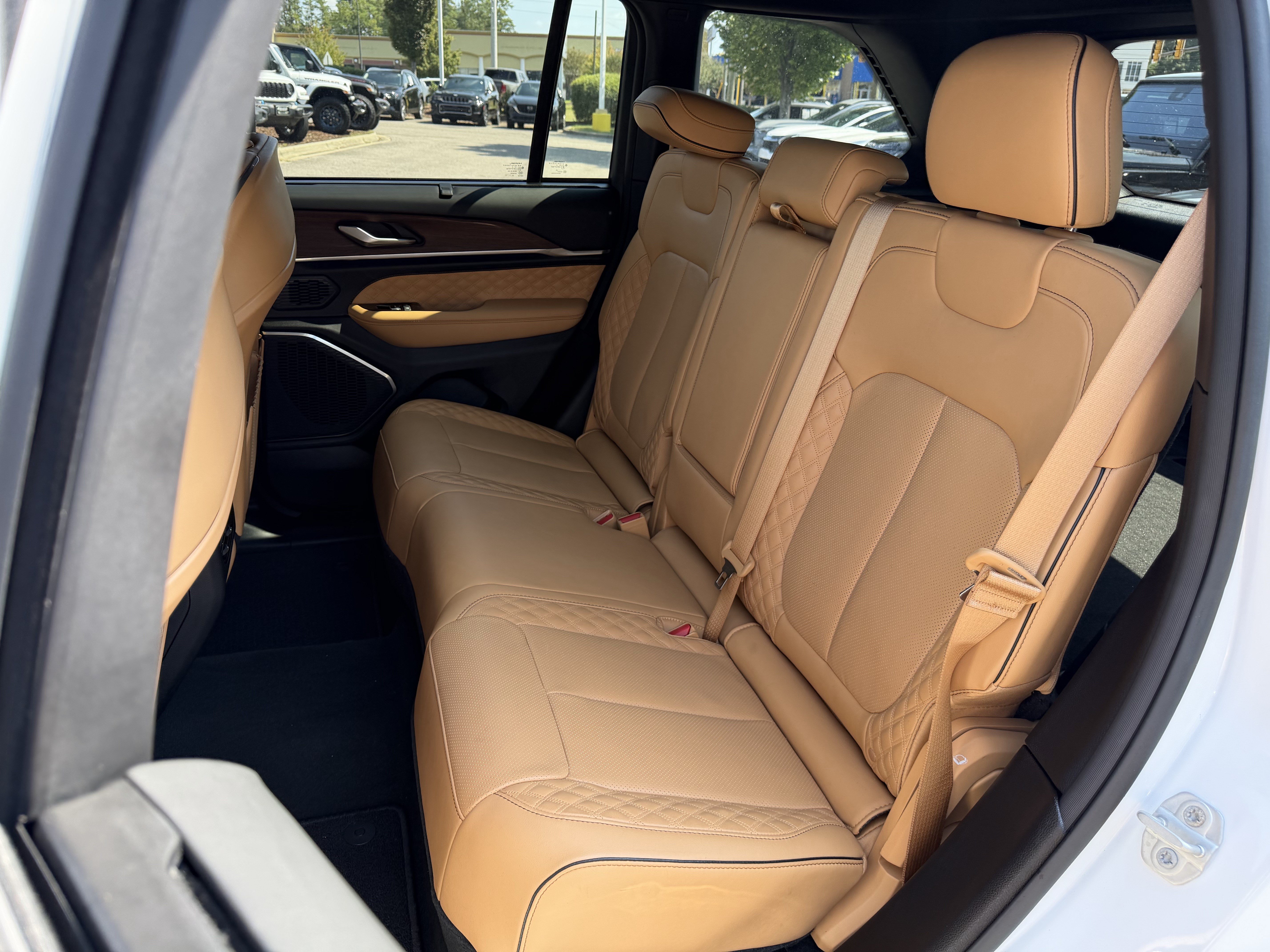 Used 2023 Jeep Grand Cherokee Summit w/ Adv Protech Group IV RWD image 32