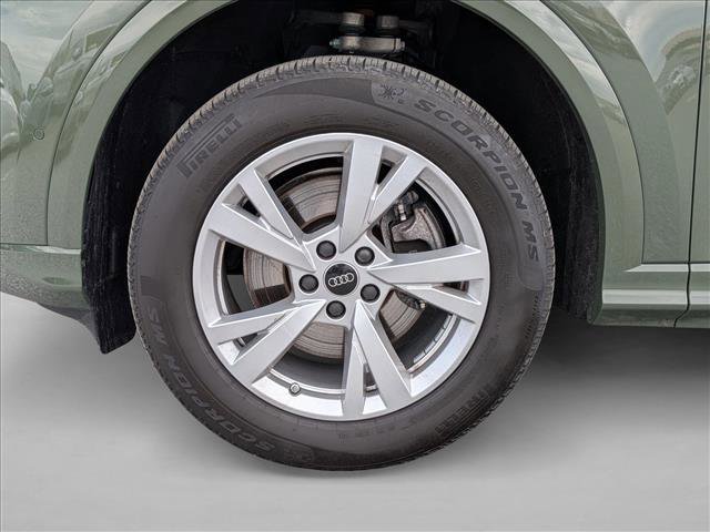 Certified 2025 Audi Q5 Premium w/ Convenience Package image 27