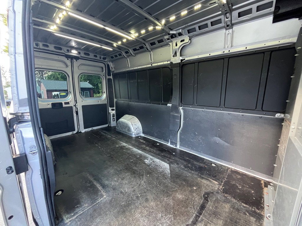 Used 2015 RAM ProMaster 2500 w/ Interior Convenience Group image 8