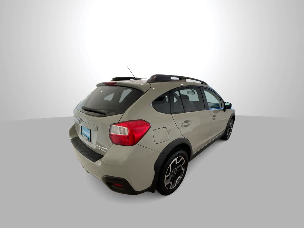Used 2017 Subaru Crosstrek 2.0i Premium w/ Popular Package #1 AWD/4WD image 8
