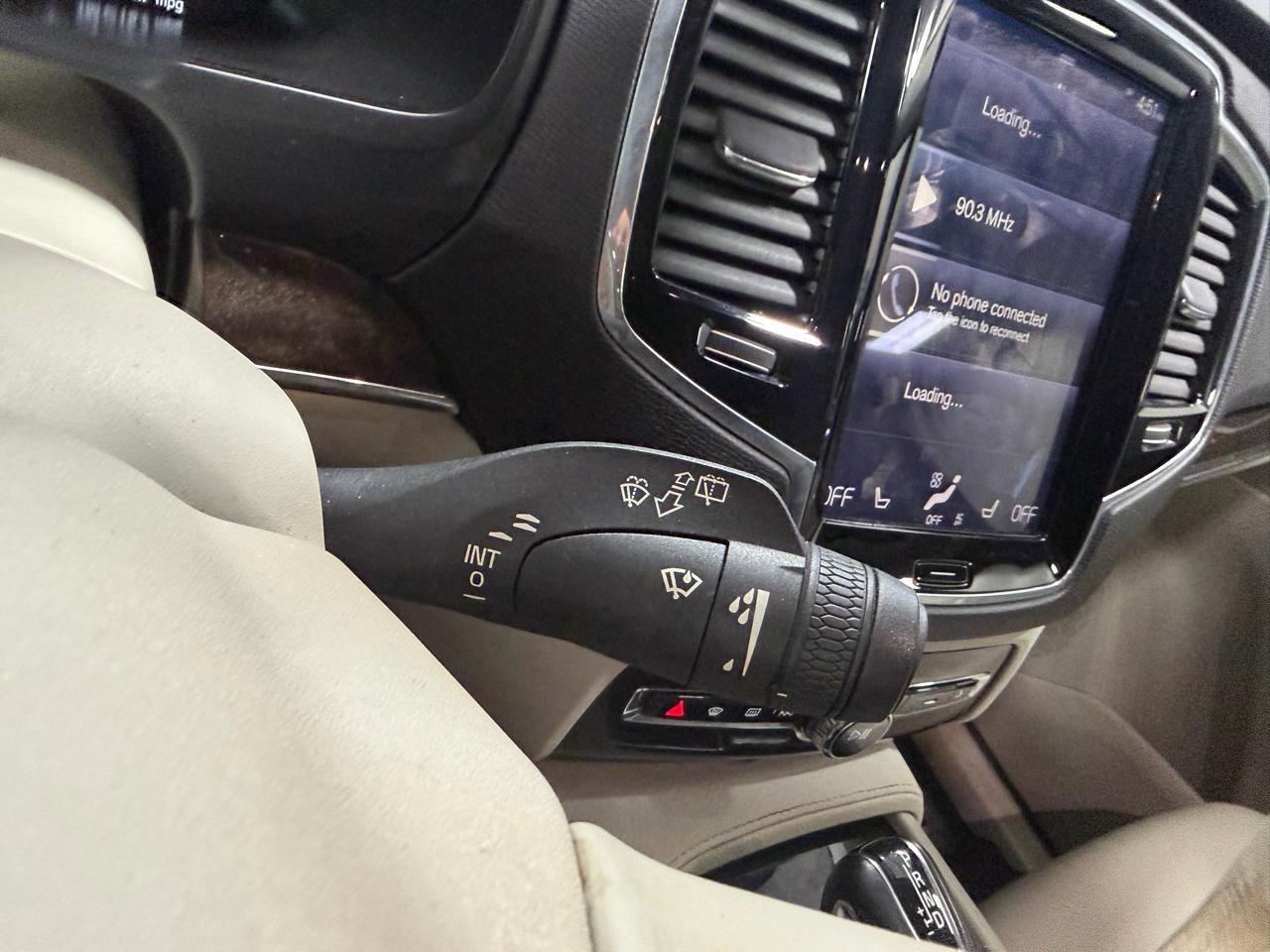 Used 2018 Volvo XC90 T6 Momentum w/ Convenience Package image 37