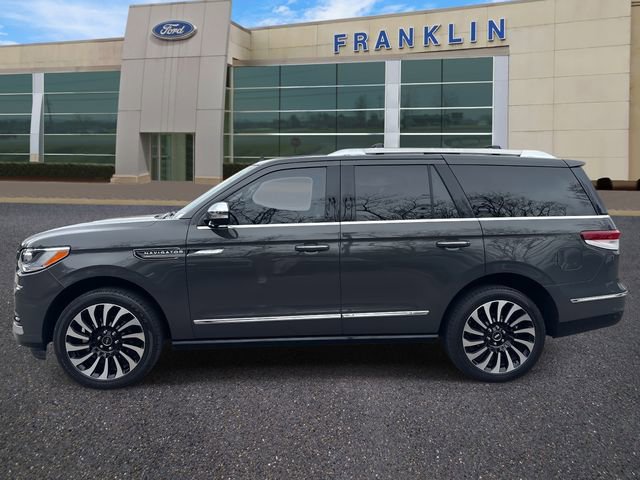 Certified 2022 Lincoln Navigator Black Label image 4