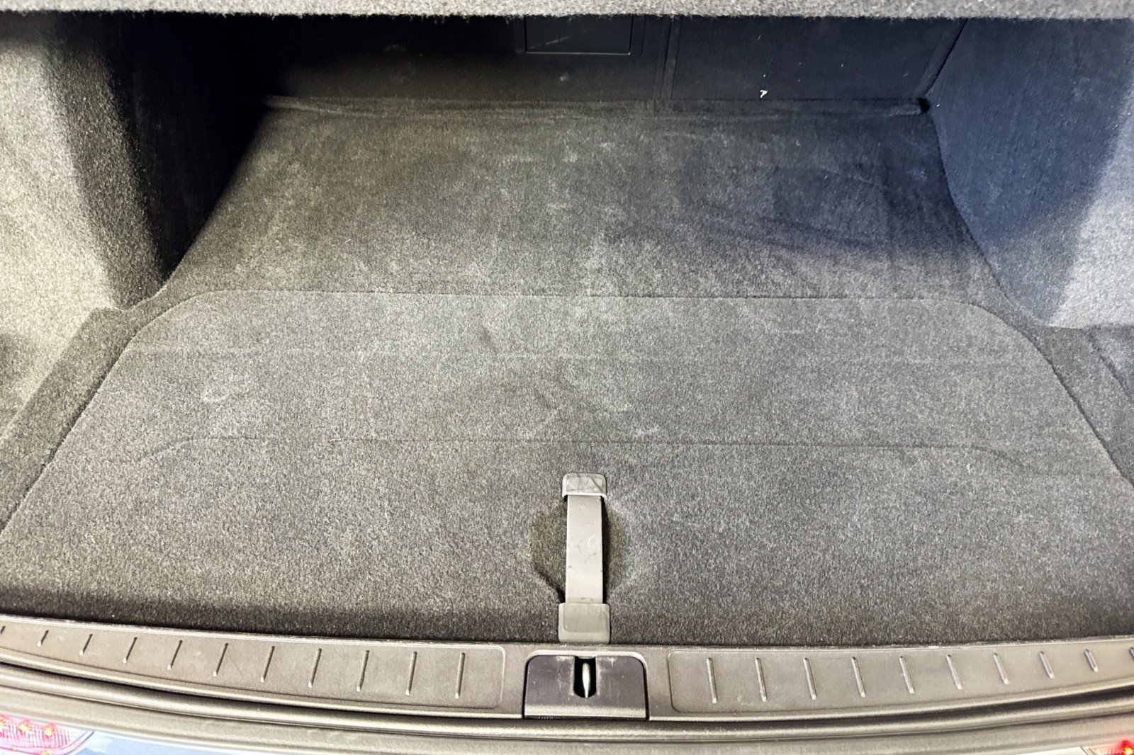 Used 2024 Lucid Air Touring image 25