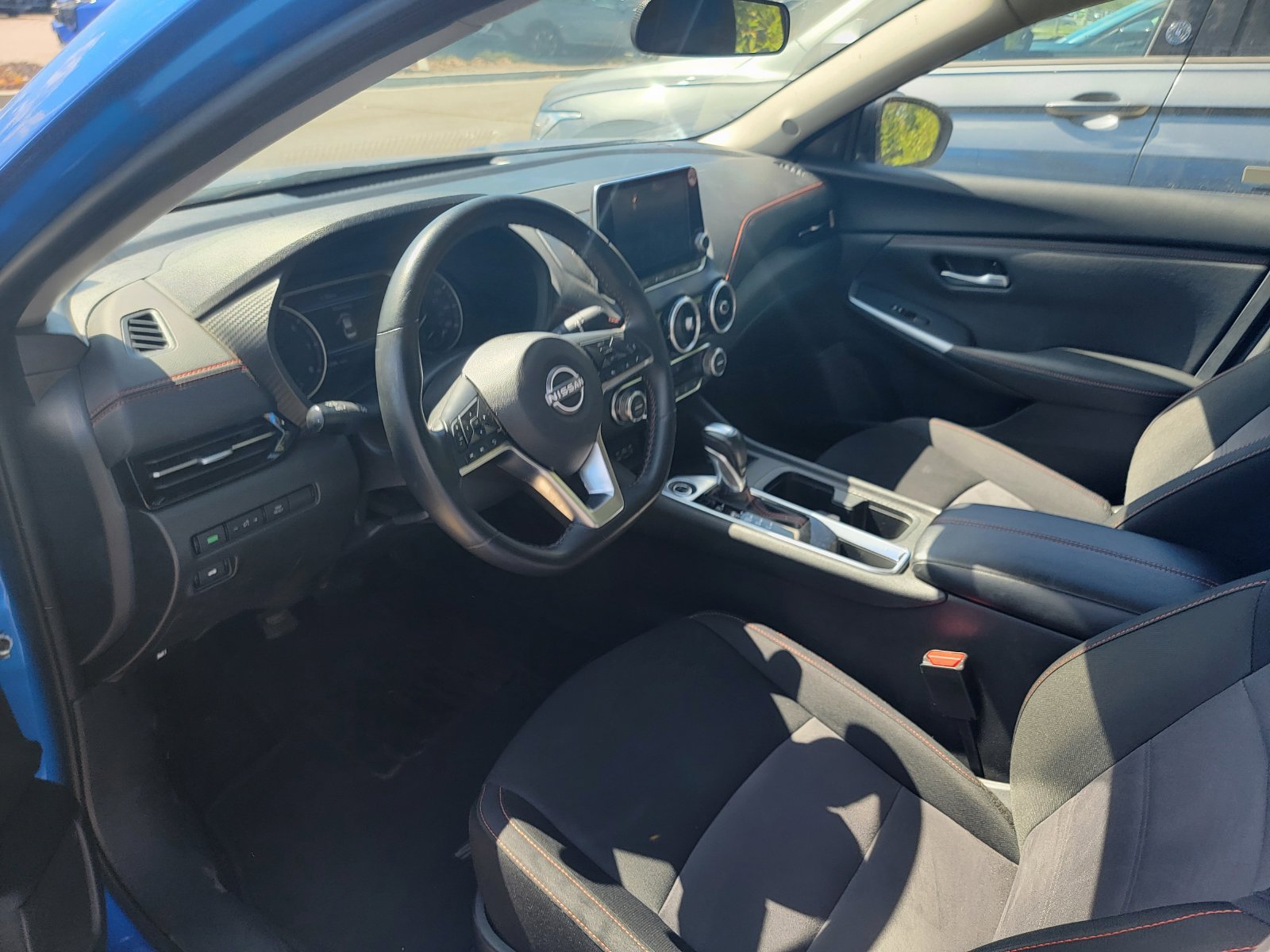 Used 2025 Nissan Sentra SR FWD image 3