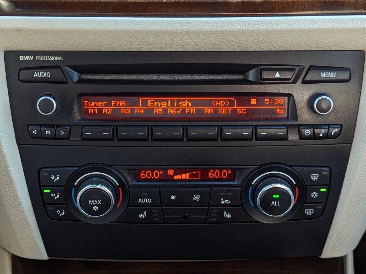 Used 2011 BMW 335i Convertible RWD image 30