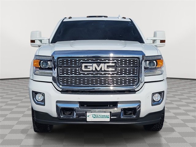 Used 2019 GMC Sierra 2500 Denali image 2