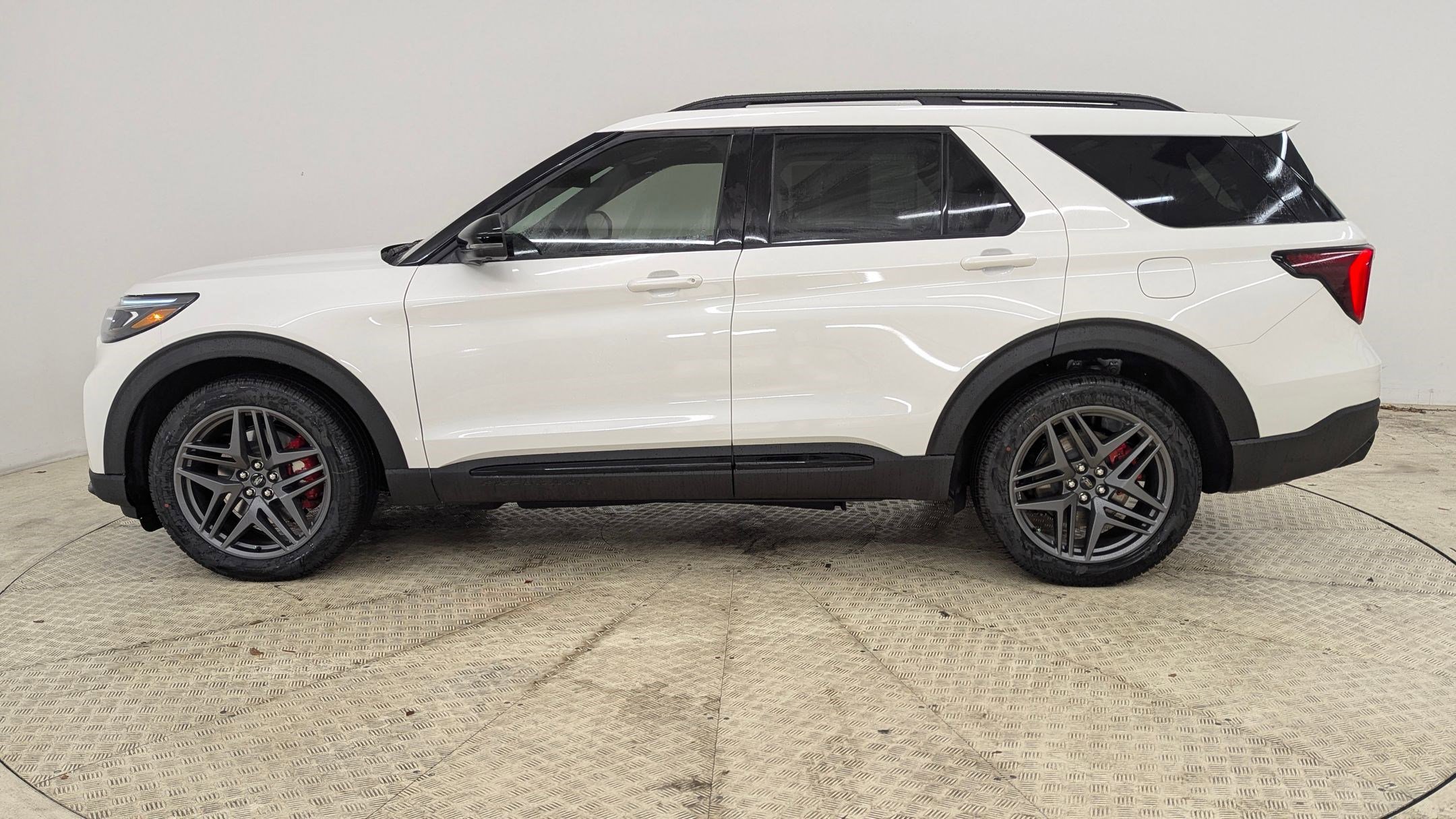 New 2026 Ford Explorer ST w/ Sun And Sound Package image 2
