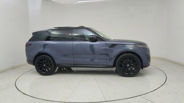 Used 2025 Land Rover Range Rover Sport SE image 67