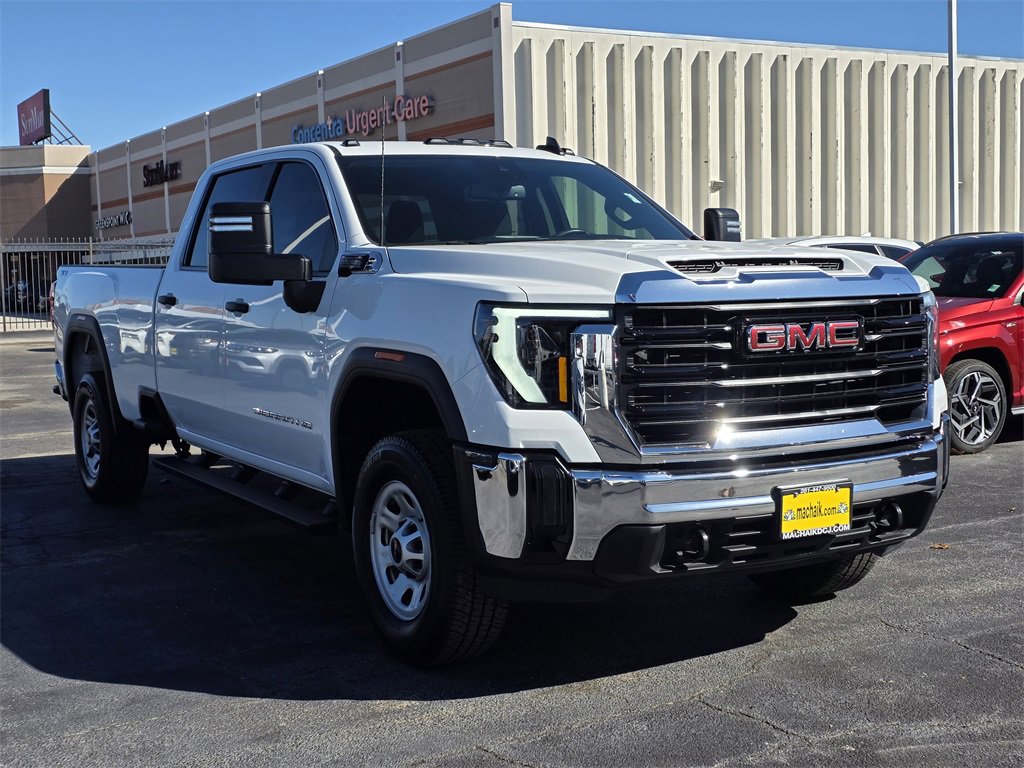 Used 2024 GMC Sierra 3500 Pro image 3