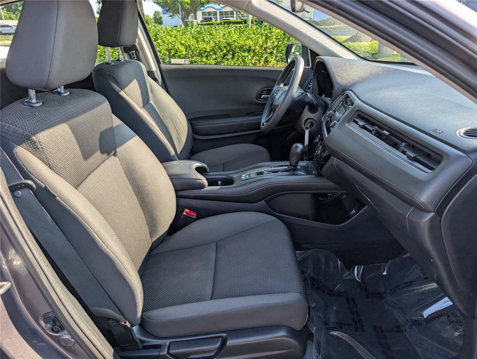 Used 2019 Honda HR-V LX image 11