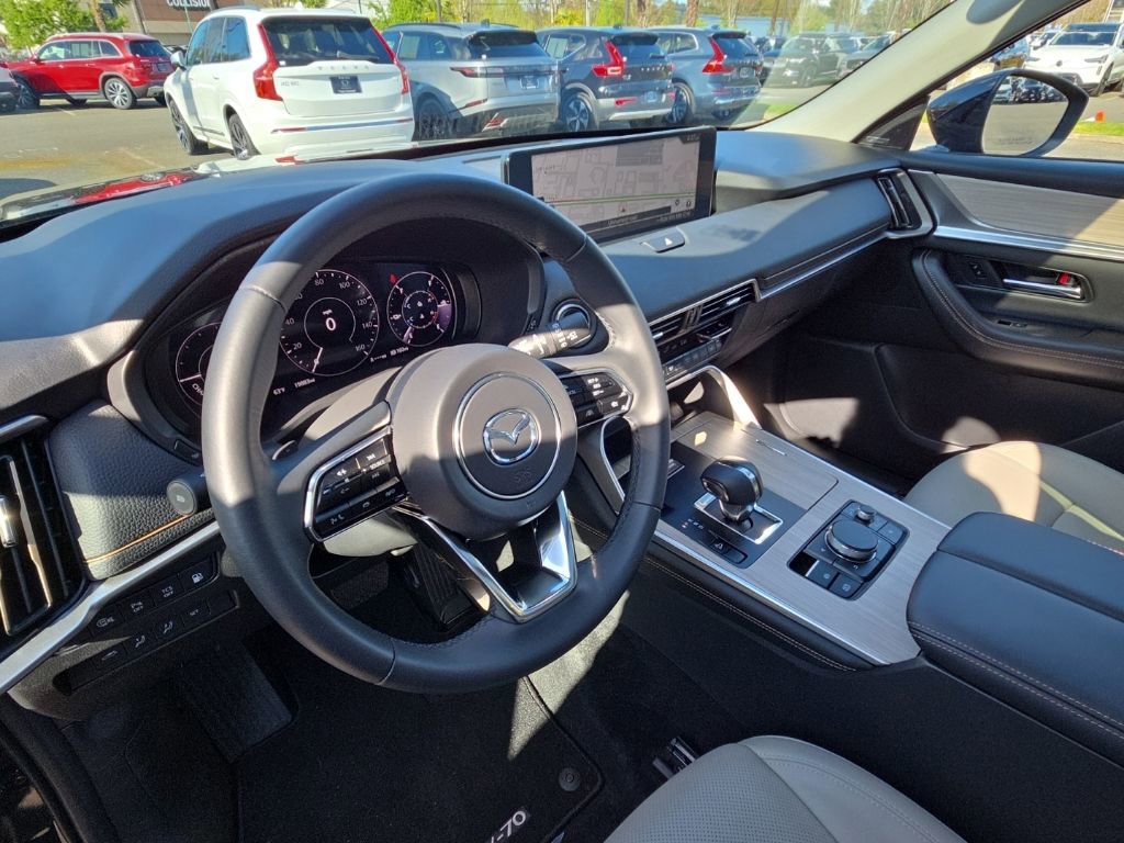 Used 2025 MAZDA CX-70 Plug-In Hybrid w/ Premium Pkg image 7