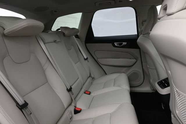 Used 2024 Volvo XC60 B5 Ultimate w/ Climate Package AWD/4WD image 34