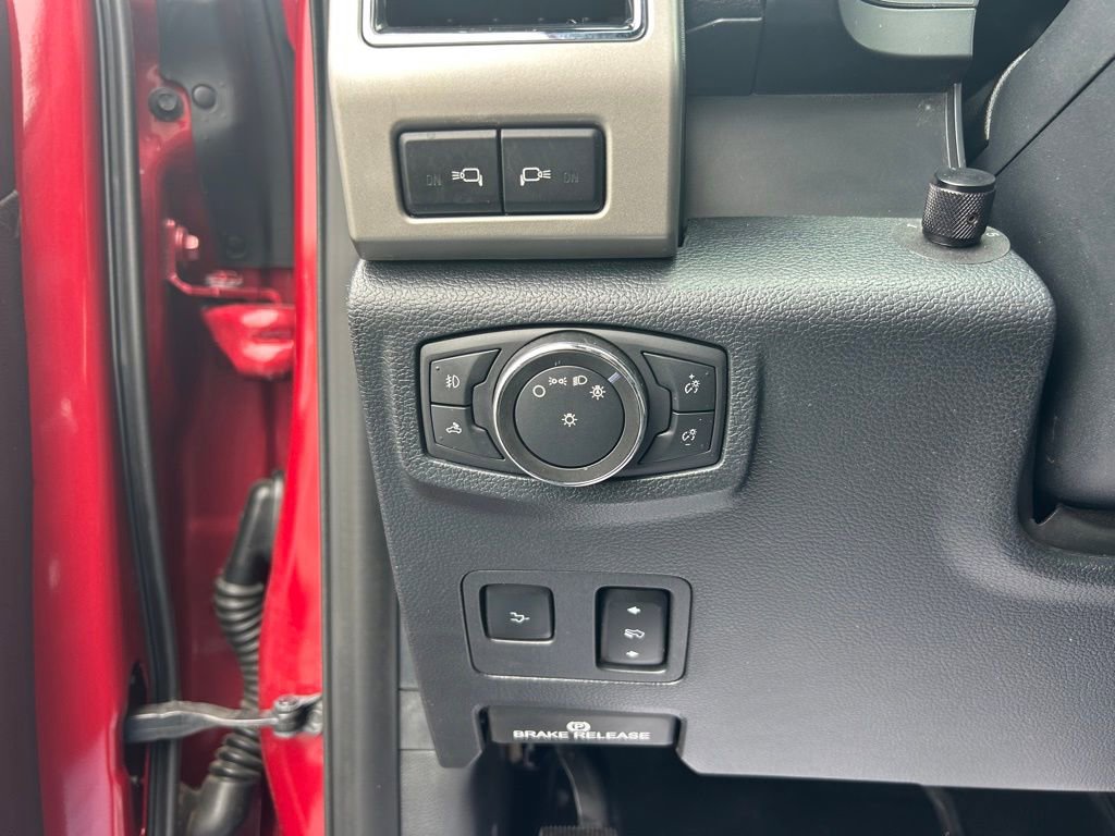 Used 2022 Ford F250 Lariat w/ Black Appearance Package image 9