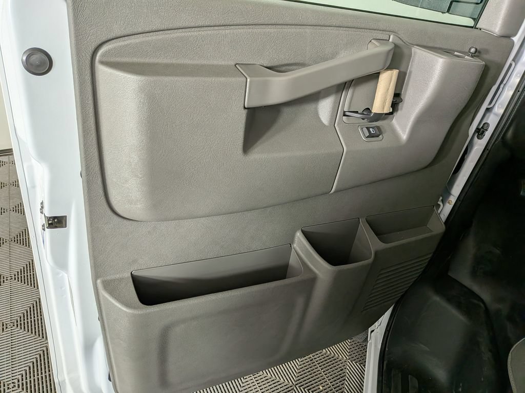 New 2026 Chevrolet Express 2500 w/ Driver Convenience Package RWD image 18