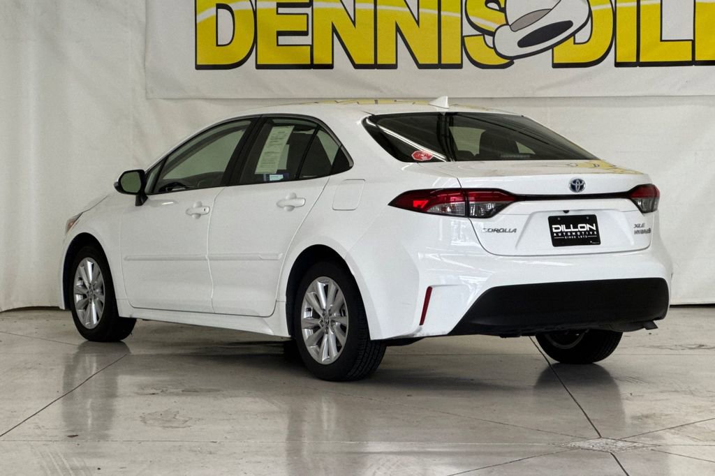 Used 2024 Toyota Corolla XLE FWD image 6