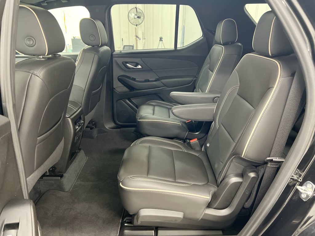 Used 2023 Chevrolet Traverse Premier AWD/4WD image 24