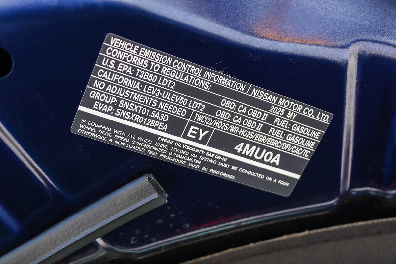 Used 2025 Nissan Rogue SL AWD/4WD image 27