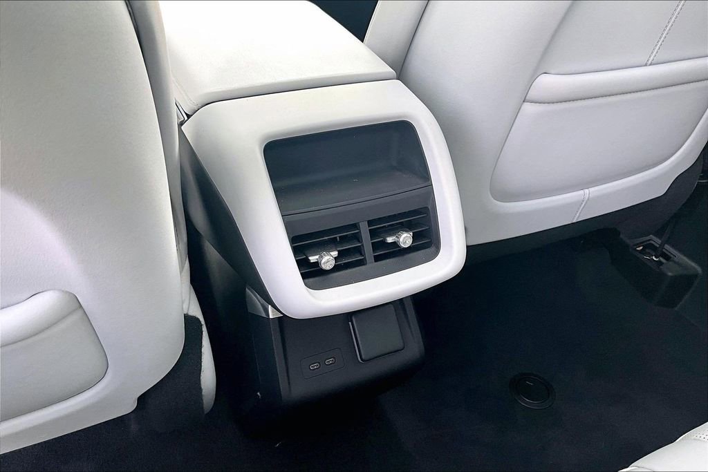 Certified 2023 Cadillac Lyriq 2WD image 10