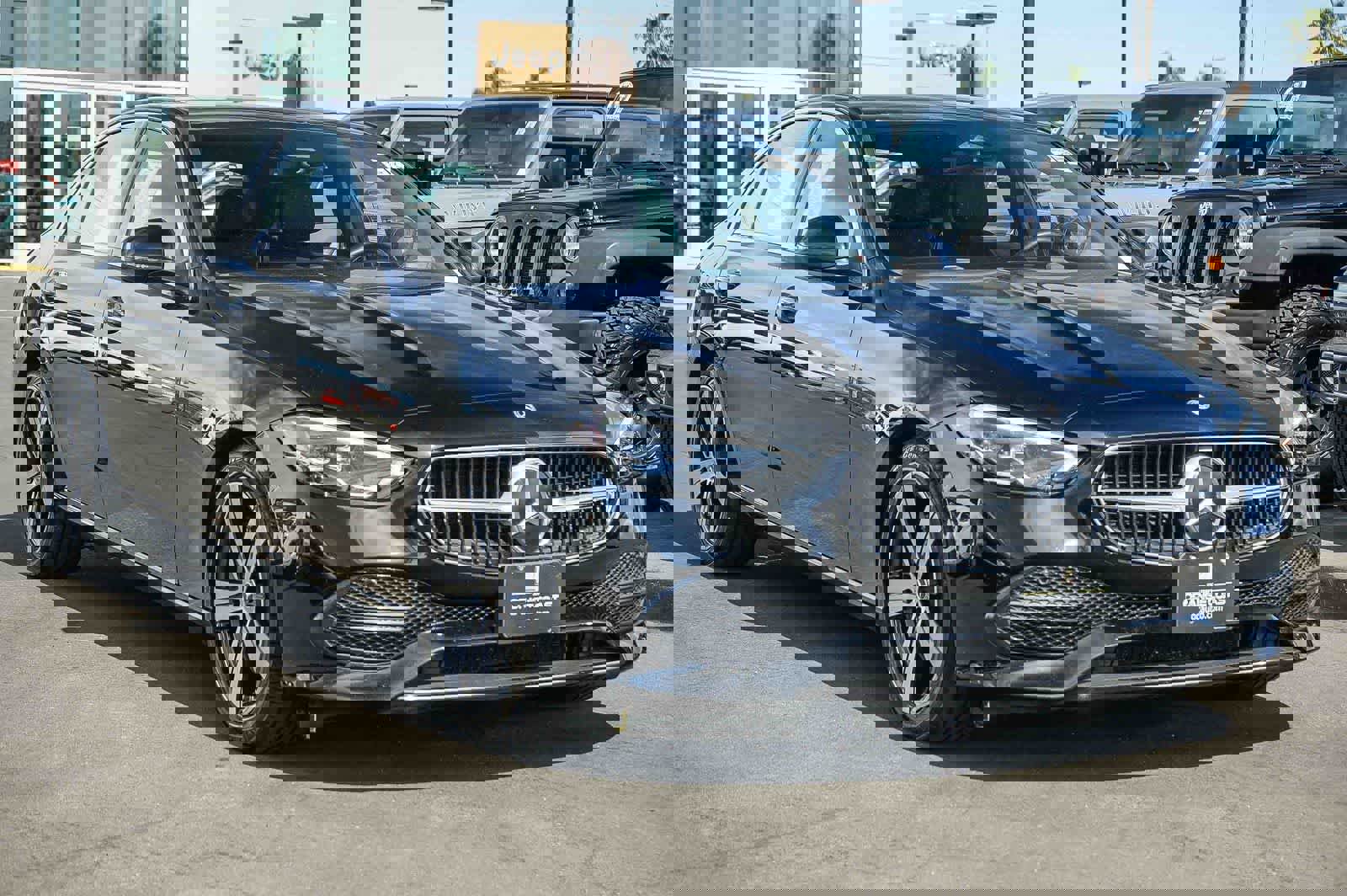 Used 2025 Mercedes-Benz C 300 4MATIC Sedan image 3