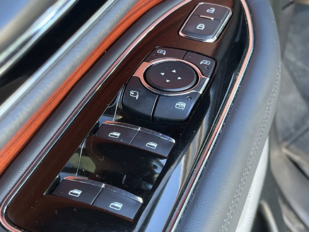 Used 2024 Lincoln Navigator Reserve AWD/4WD image 32