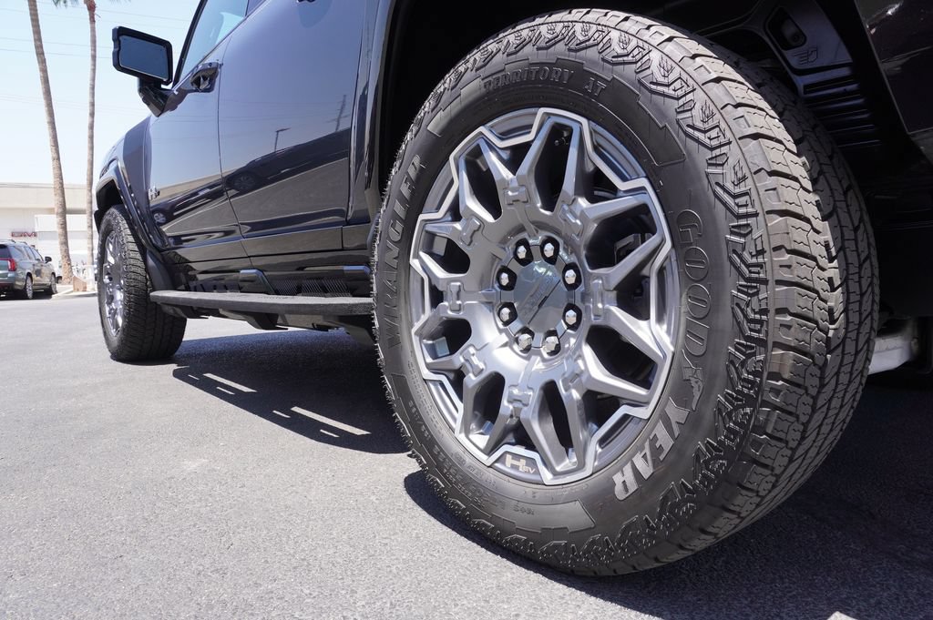 Certified 2025 GMC Hummer EV 3X AWD/4WD image 6