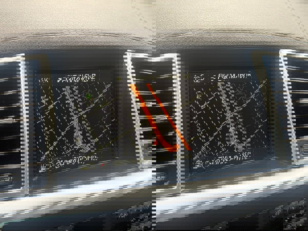 Used 2014 Mercedes-Benz GL 550 4MATIC image 36