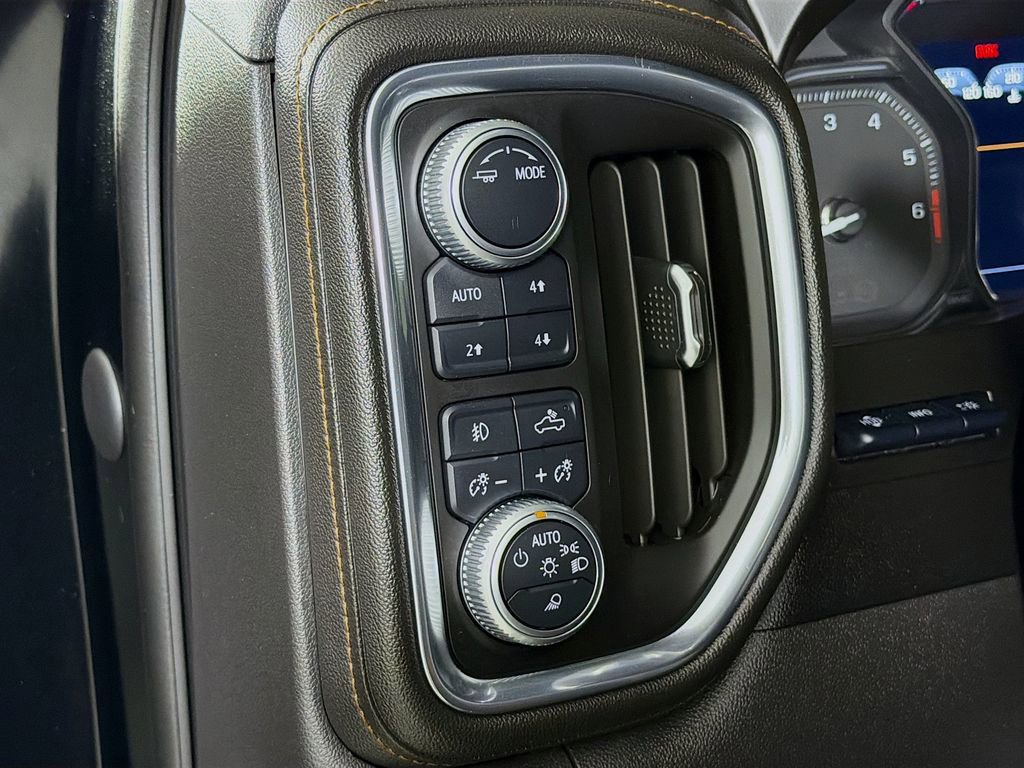 Used 2020 GMC Sierra 1500 AT4 w/ AT4 Premium Package AWD/4WD image 12