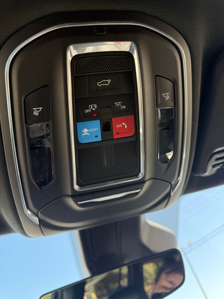 Used 2024 Jeep Wagoneer Series III image 21