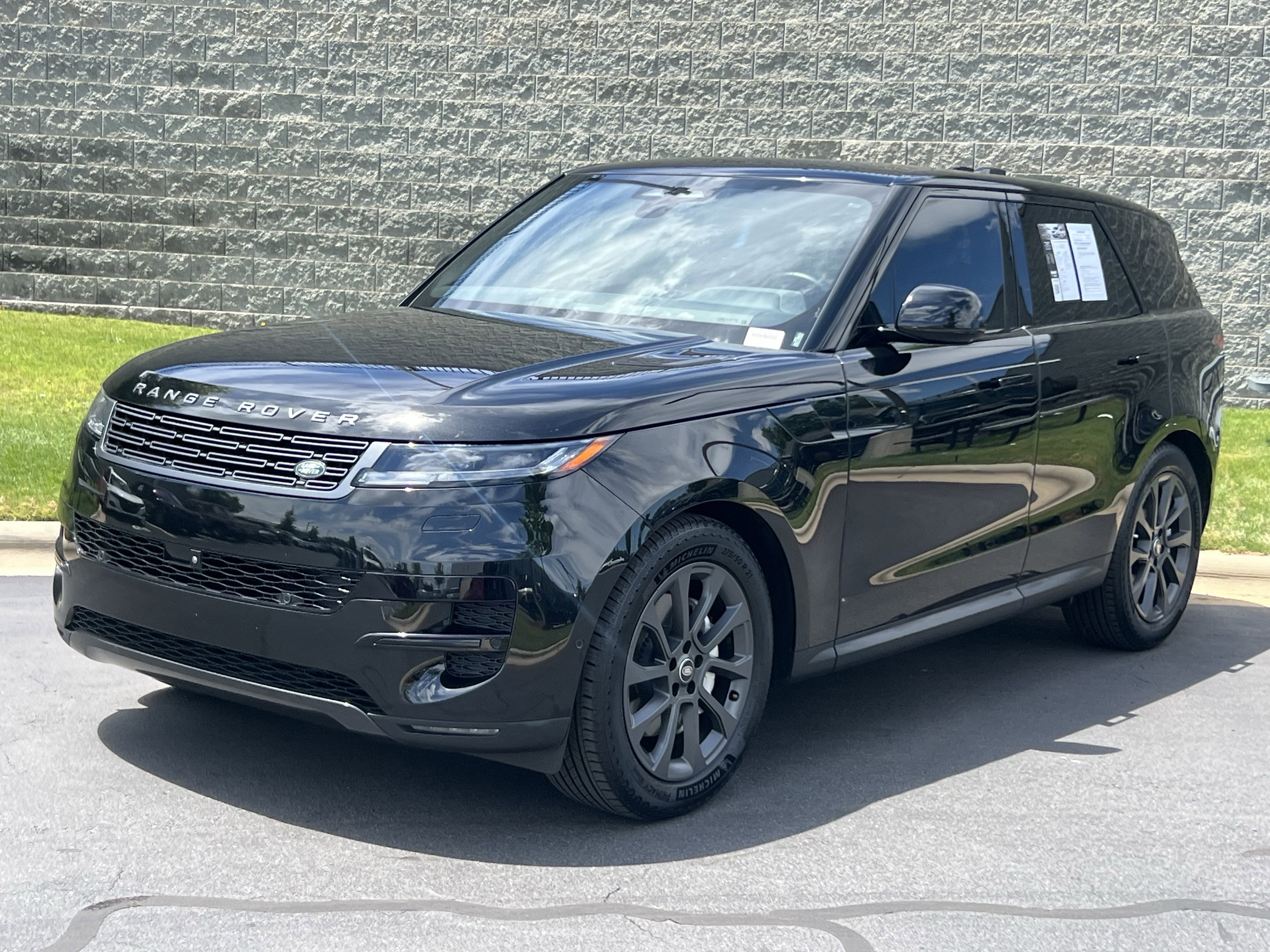 Certified 2024 Land Rover Range Rover Sport SE AWD/4WD image 2
