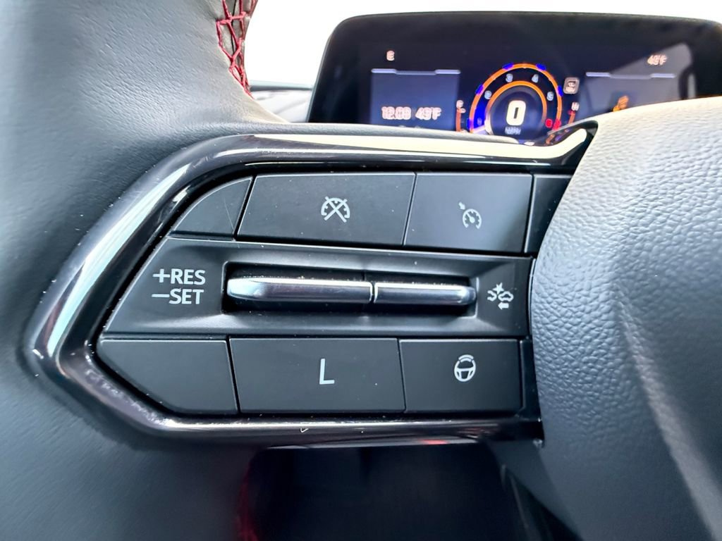 Used 2025 Chevrolet Traverse RS w/ LPO, Floor Liner Package FWD image 24