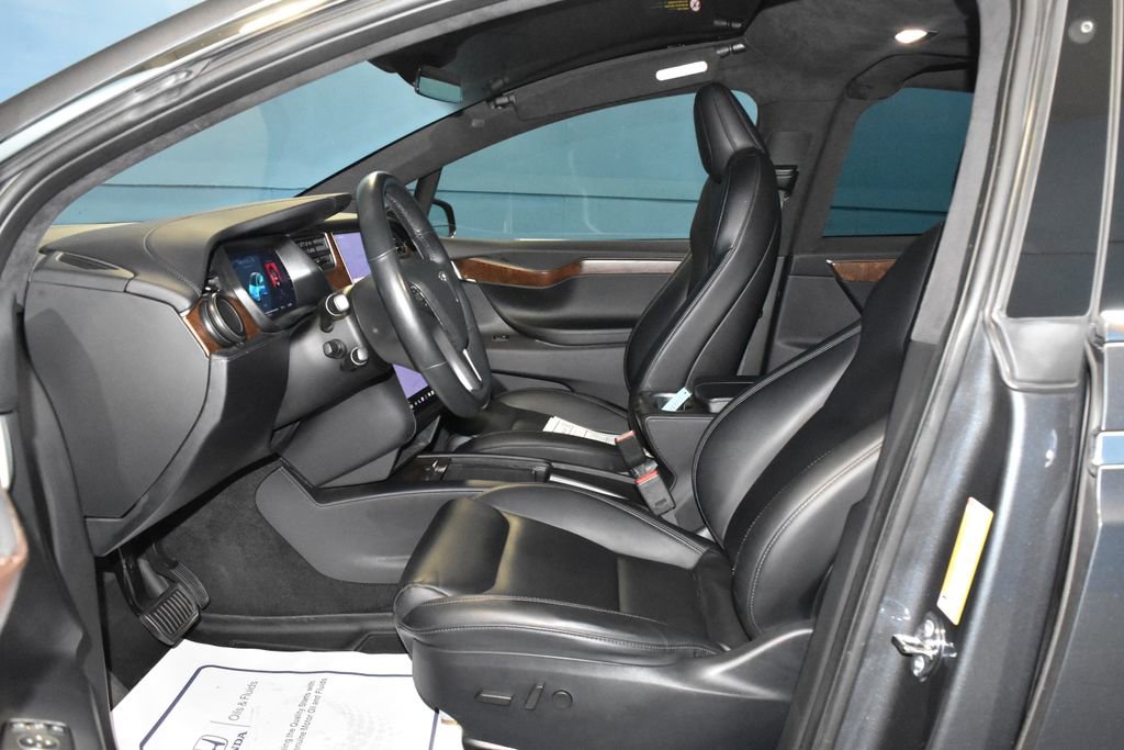 Used 2020 Tesla Model X Long Range image 6