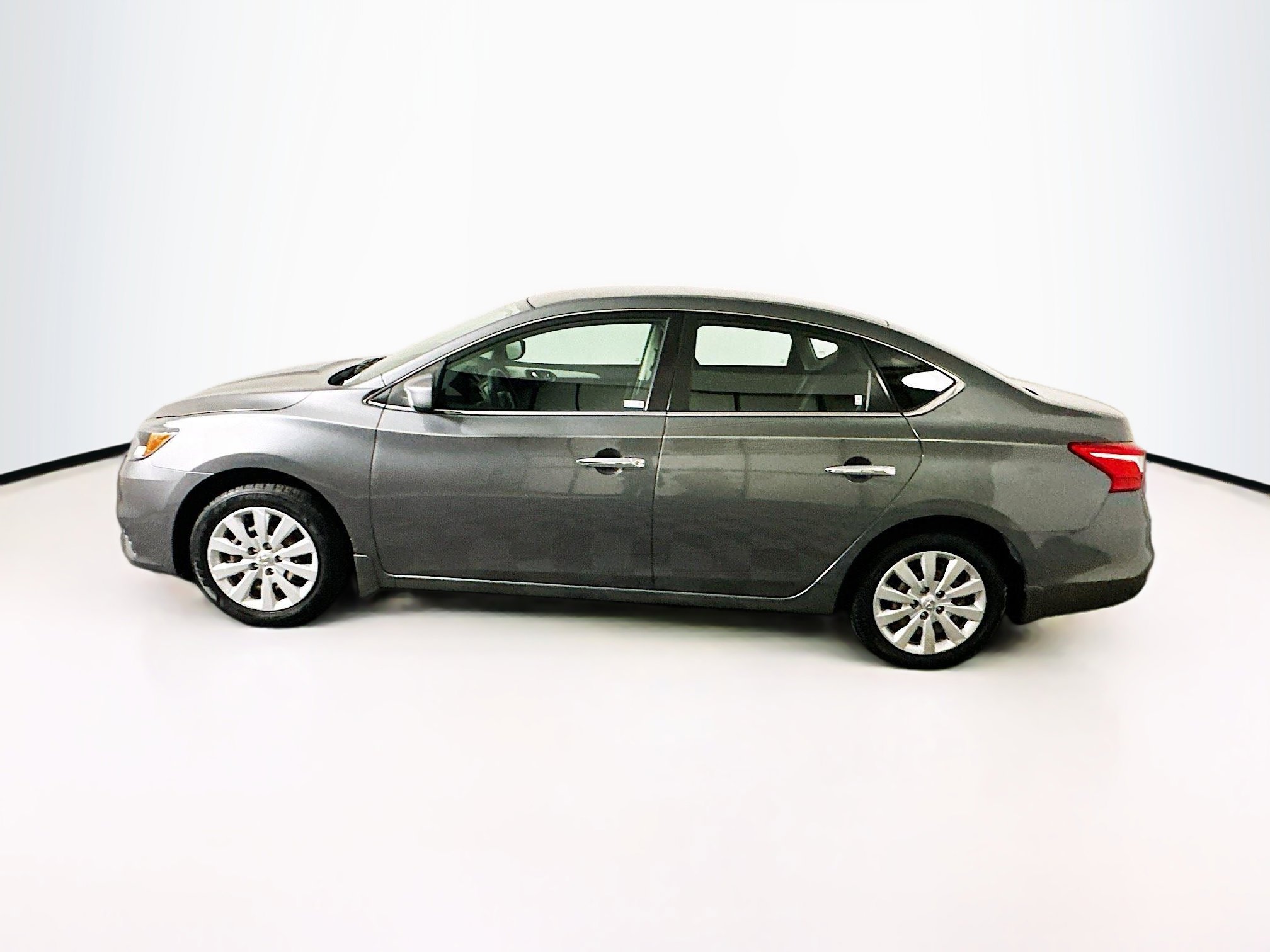 Used 2019 Nissan Sentra S image 4
