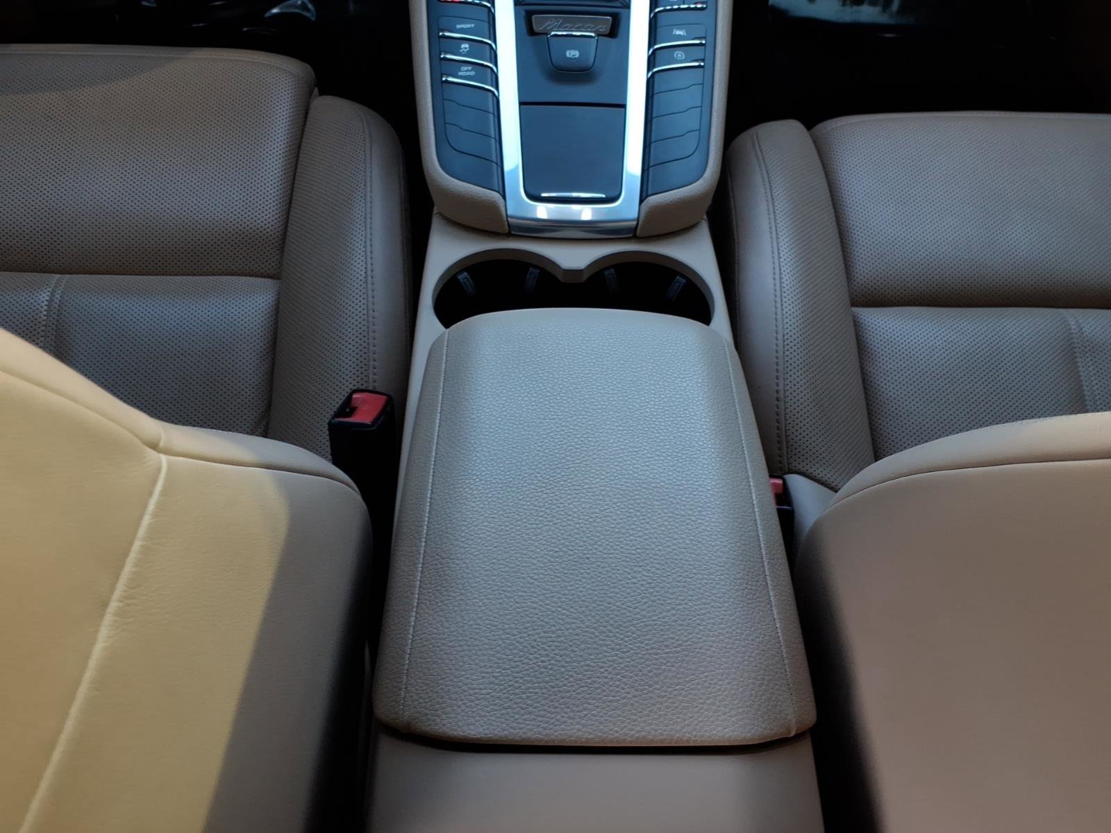 Used 2021 Porsche Macan Base image 19