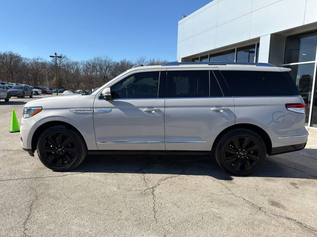Used 2024 Lincoln Navigator Reserve AWD/4WD image 4