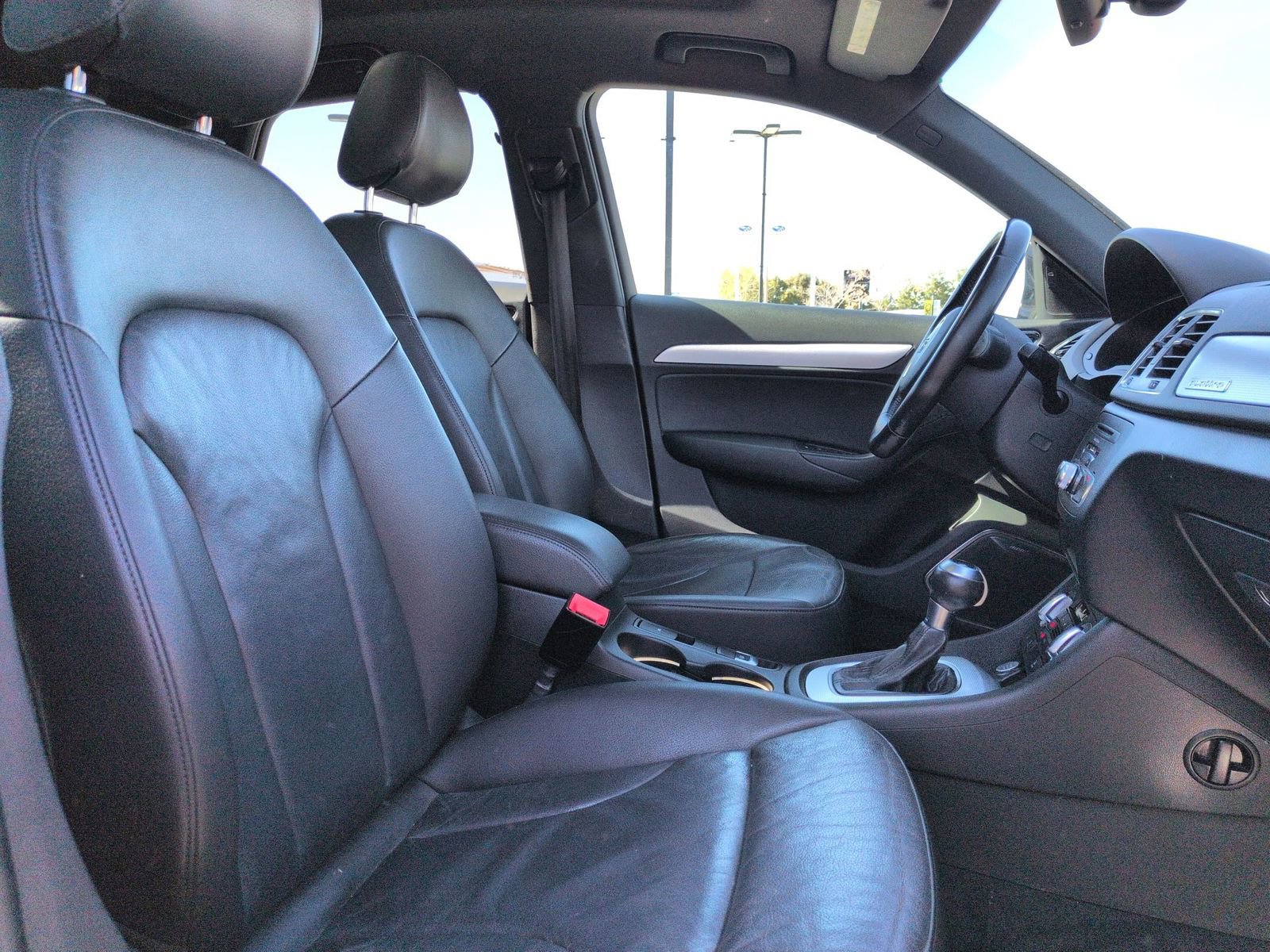 Used 2015 Audi Q3 2.0T Prestige image 31