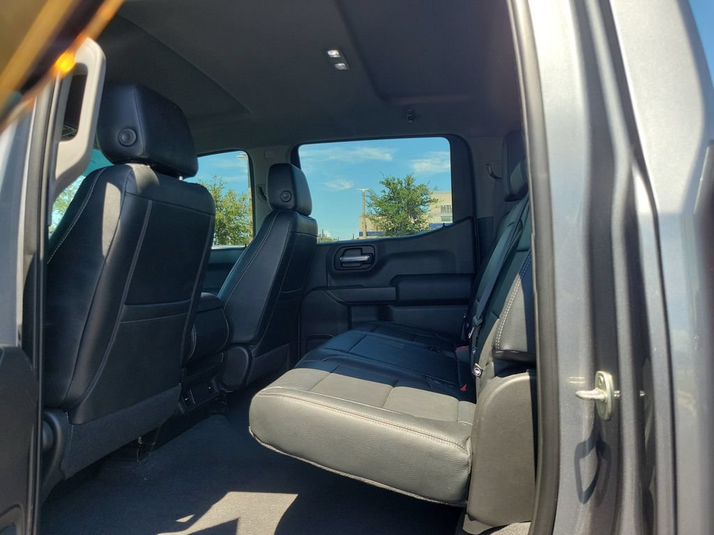 Used 2020 Chevrolet Silverado 1500 Custom w/ Custom Value Package RWD image 9