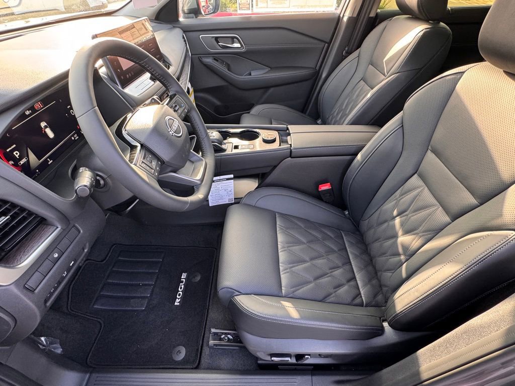 New 2026 Nissan Rogue Platinum image 9