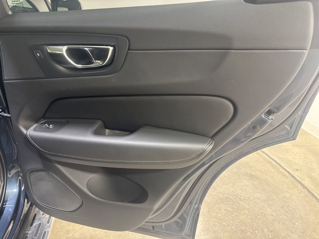 Used 2025 Volvo XC60 B5 Ultra w/ Climate Package image 23