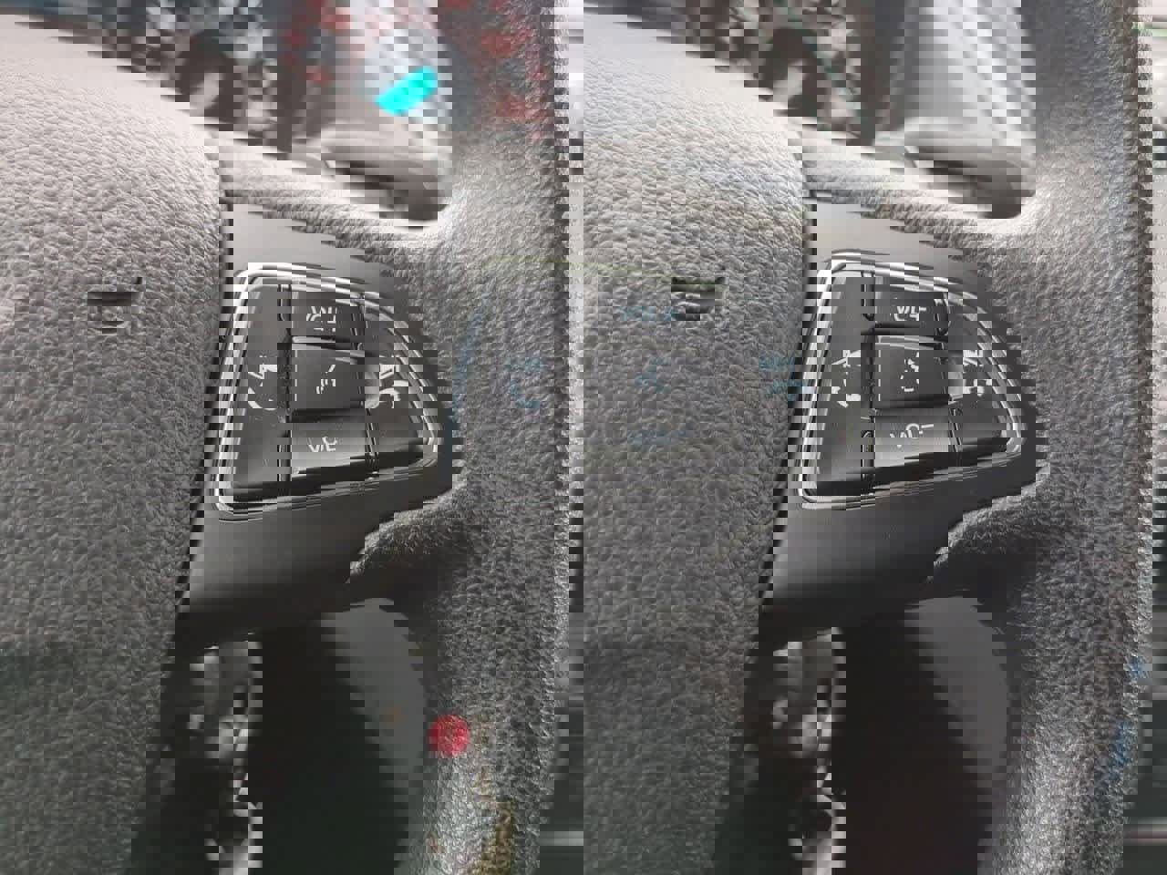 Used 2017 Ford Escape SE image 23