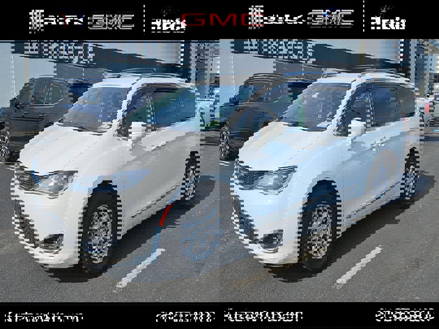 Used 2020 Chrysler Pacifica Touring-L image 1