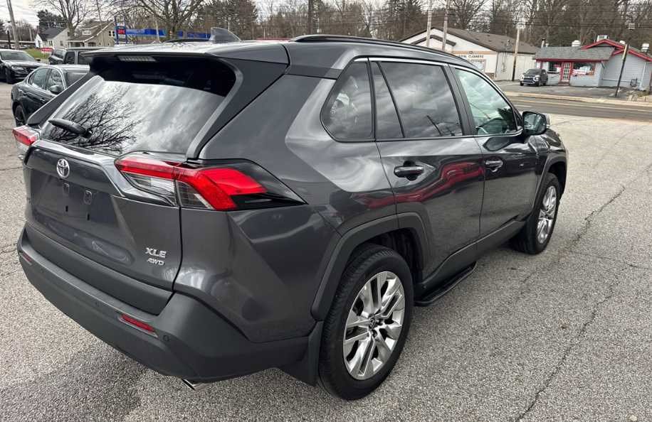 Used 2024 Toyota RAV4 XLE Premium w/ Weather Package image 5