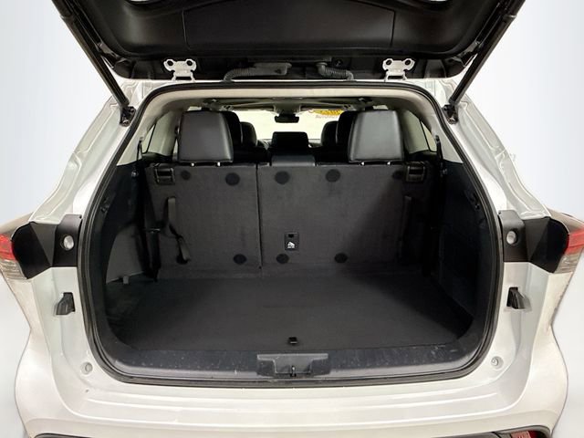 Used 2023 Toyota Highlander XLE image 27