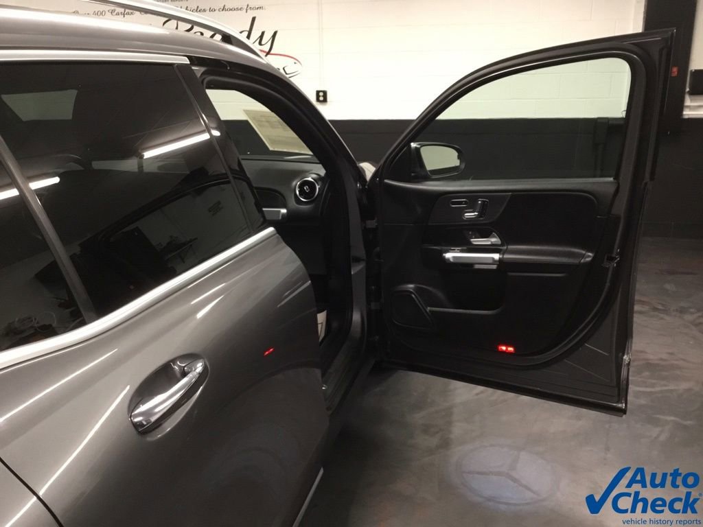Used 2020 Mercedes-Benz GLB 250 4MATIC image 38