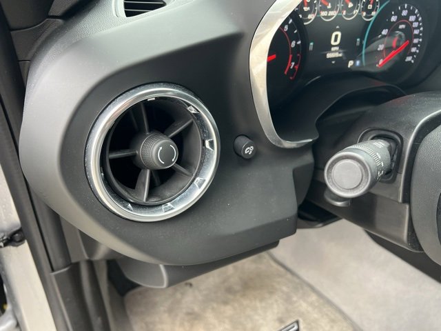 Used 2018 Chevrolet Camaro SS image 13