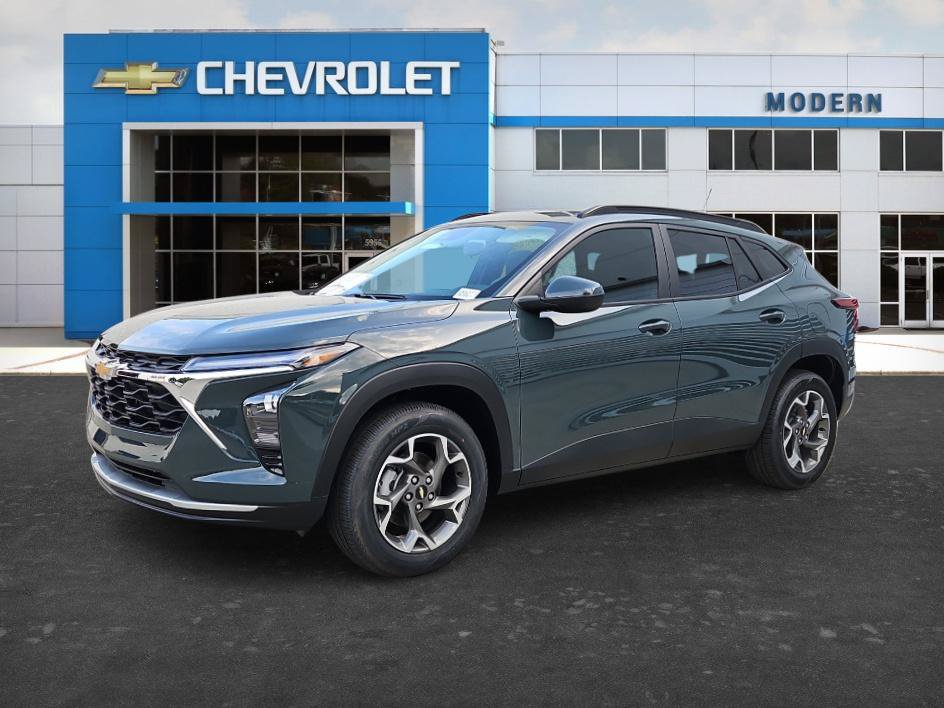 New 2026 Chevrolet Trax LT w/ Sunroof Package