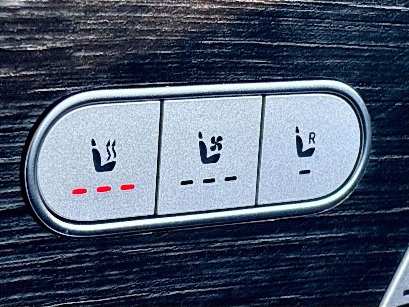 Used 2023 Mercedes-Benz GLS 450 4MATIC image 23