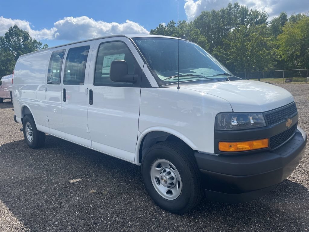 New 2025 Chevrolet Express 3500 Extended w/ Driver Convenience Package RWD image 14
