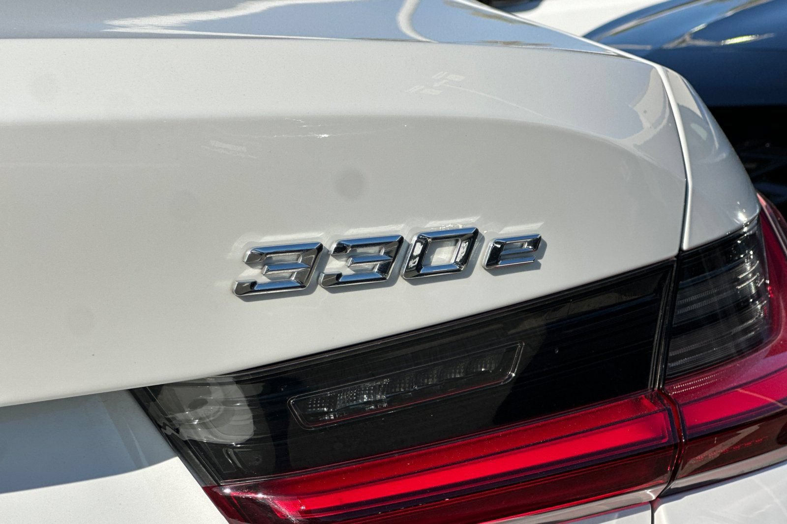 Used 2024 BMW 330e w/ Premium Package RWD image 27