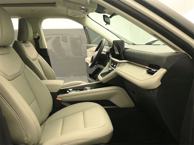 New 2026 Ford Explorer Active image 17