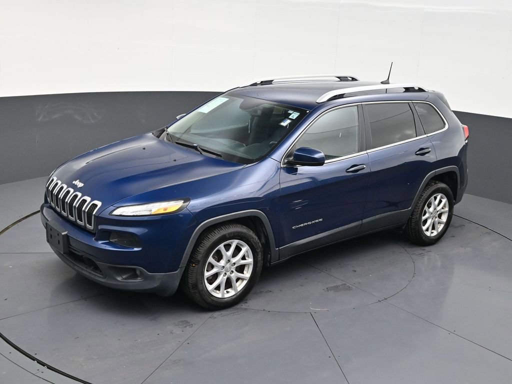 Used 2018 Jeep Cherokee Latitude Plus w/ Cold Weather Group image 11